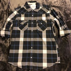 Men’s Button up shirt
